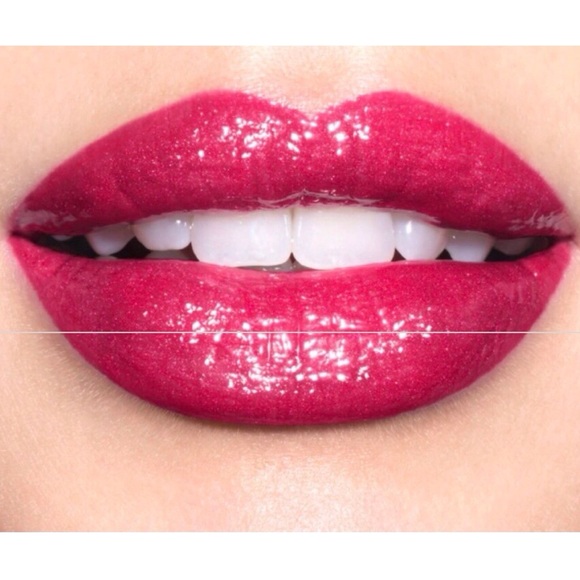 Revlon Super Lustrous Glass Shine Lipstick, (#017 Love Is On) (NWT) - Picture 3 of 8